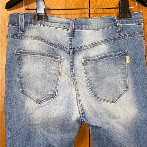 Vibrant distressed jeans - Picture 5 of 7